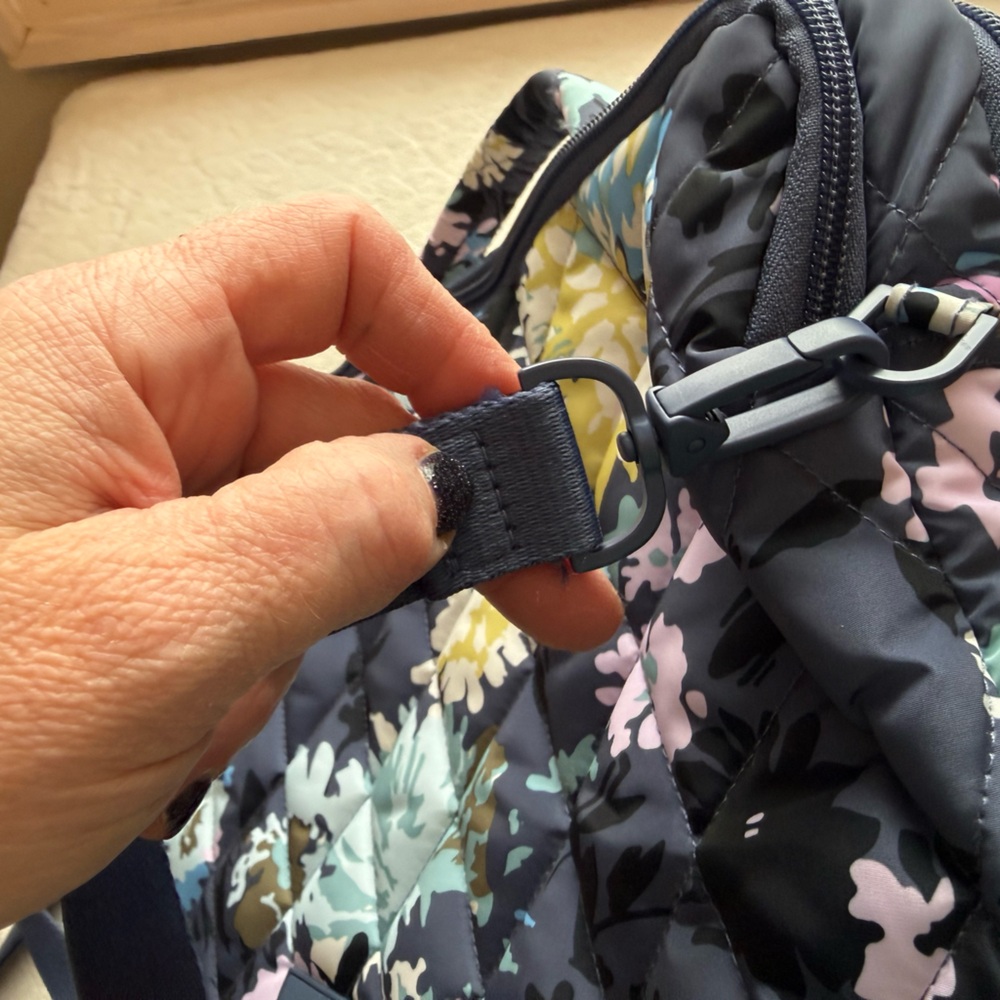 Vera Bradley Laptop Workstation Crossbody - Picture 3 of 13